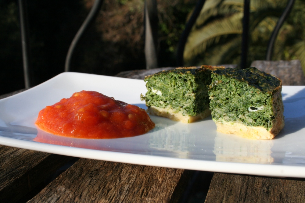 Spinach cake with home-made tomato sauce